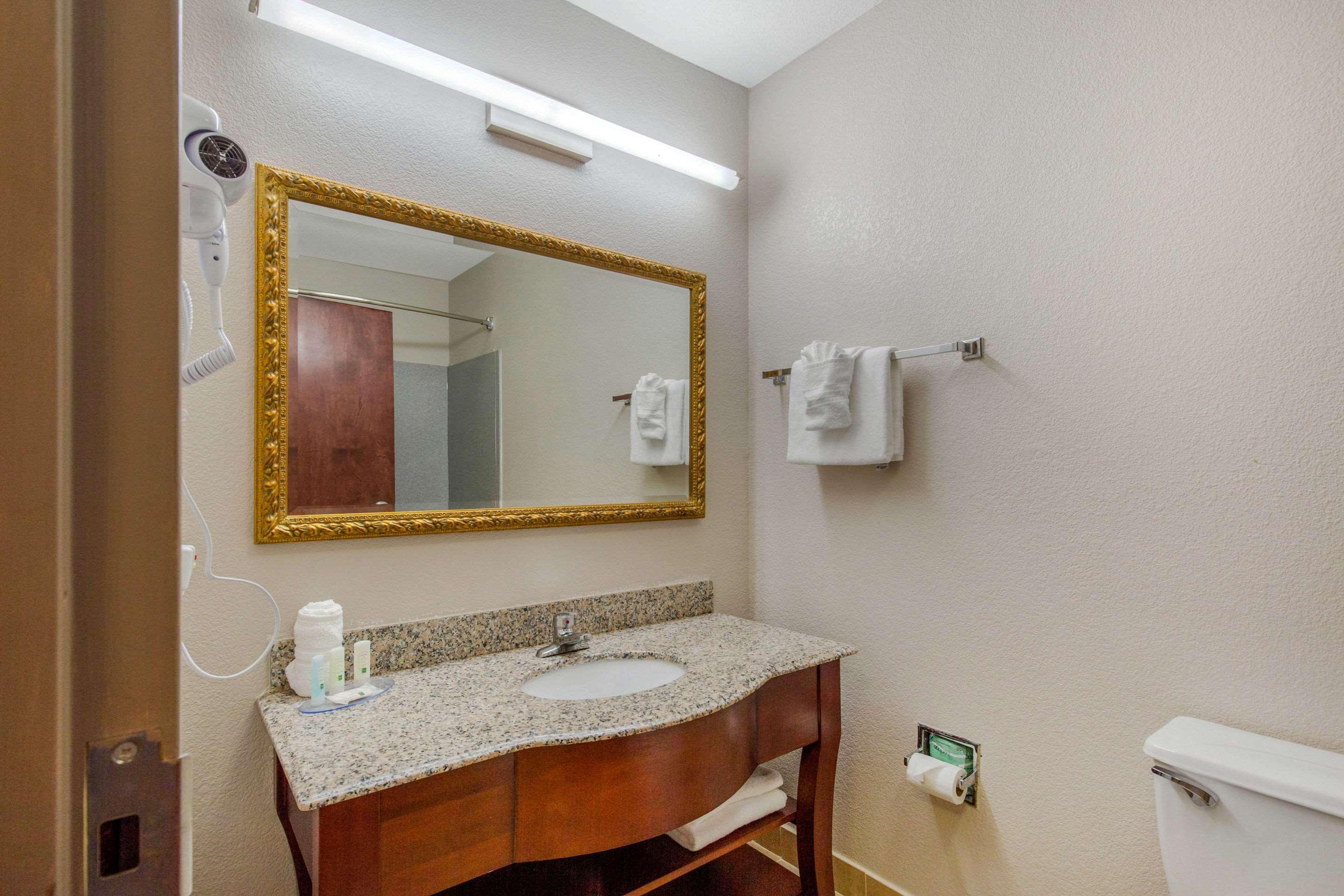 Quality Inn And Suites Port Arthur Nederland Εξωτερικό φωτογραφία