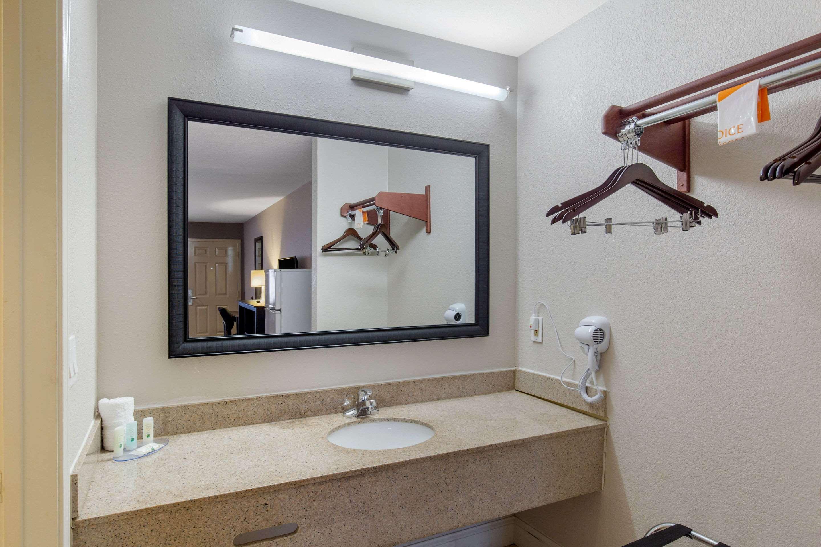 Quality Inn And Suites Port Arthur Nederland Εξωτερικό φωτογραφία